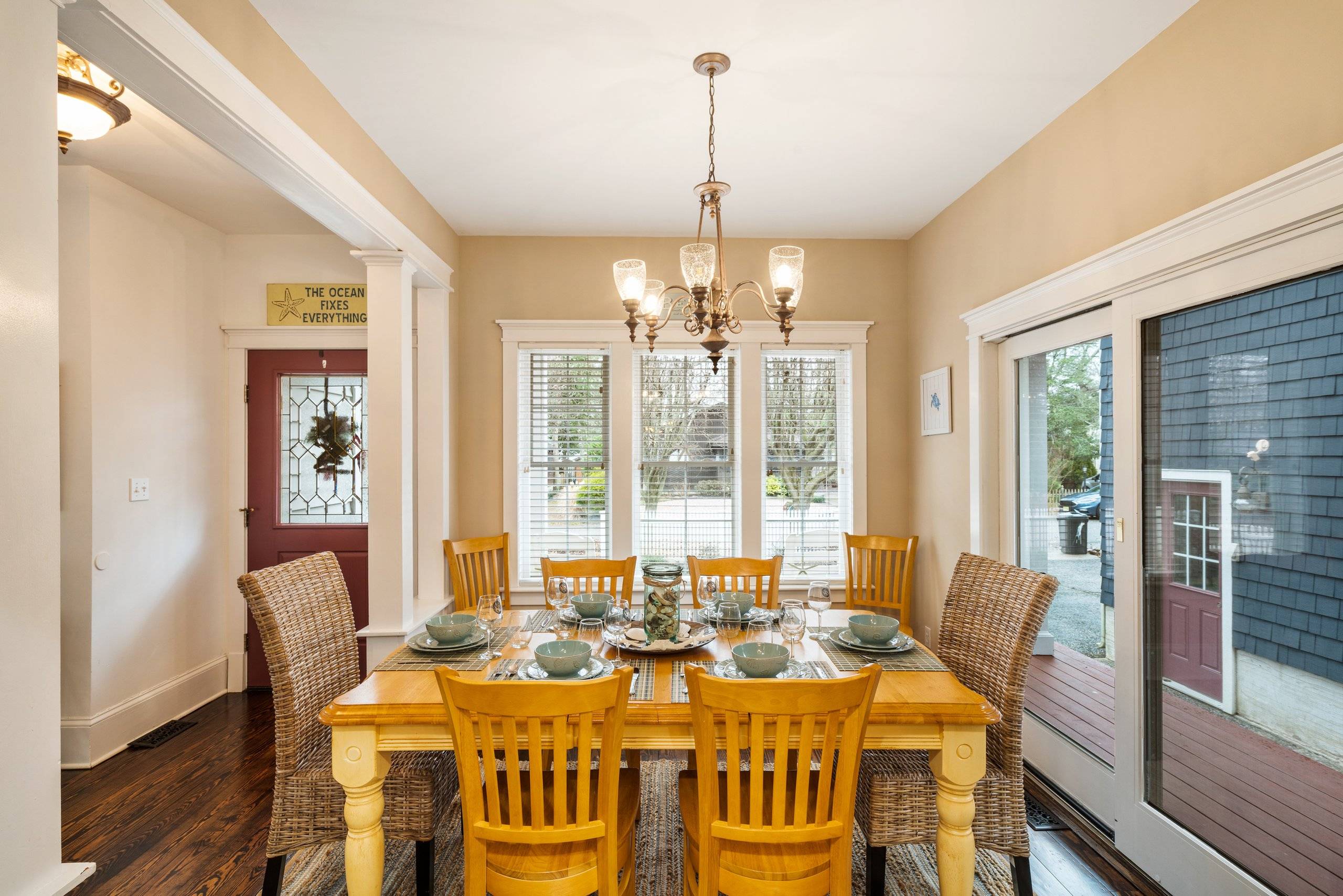 Dining for eight, set for dinner